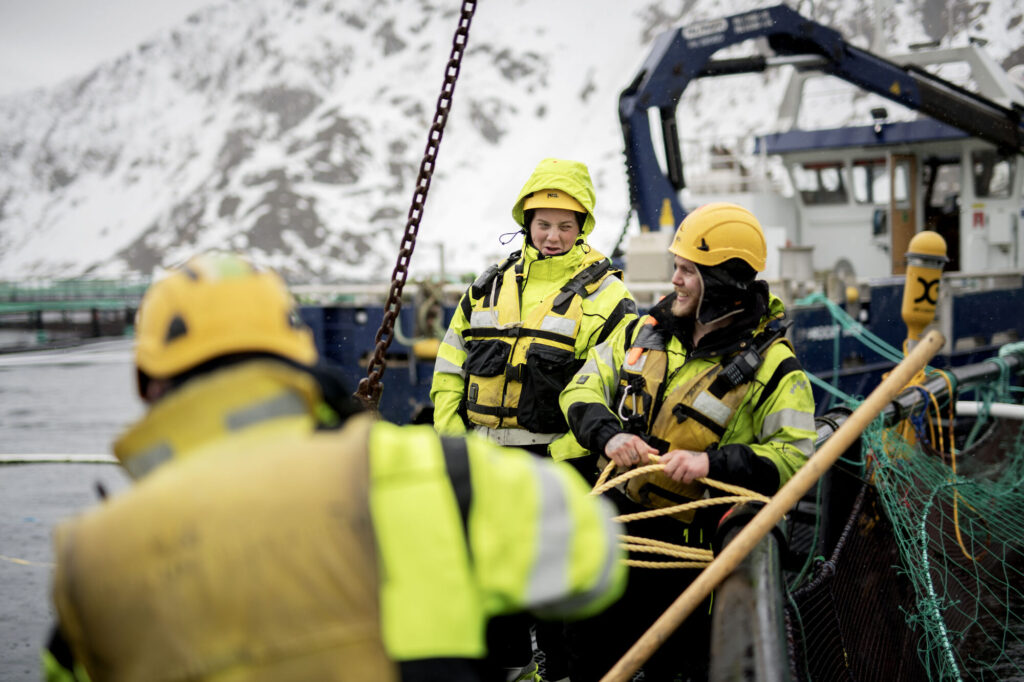 AQS Odin avluser ved et av Grieg Seafoods anlegg i finnmark.

Foto: OLE MARTIN WOLD